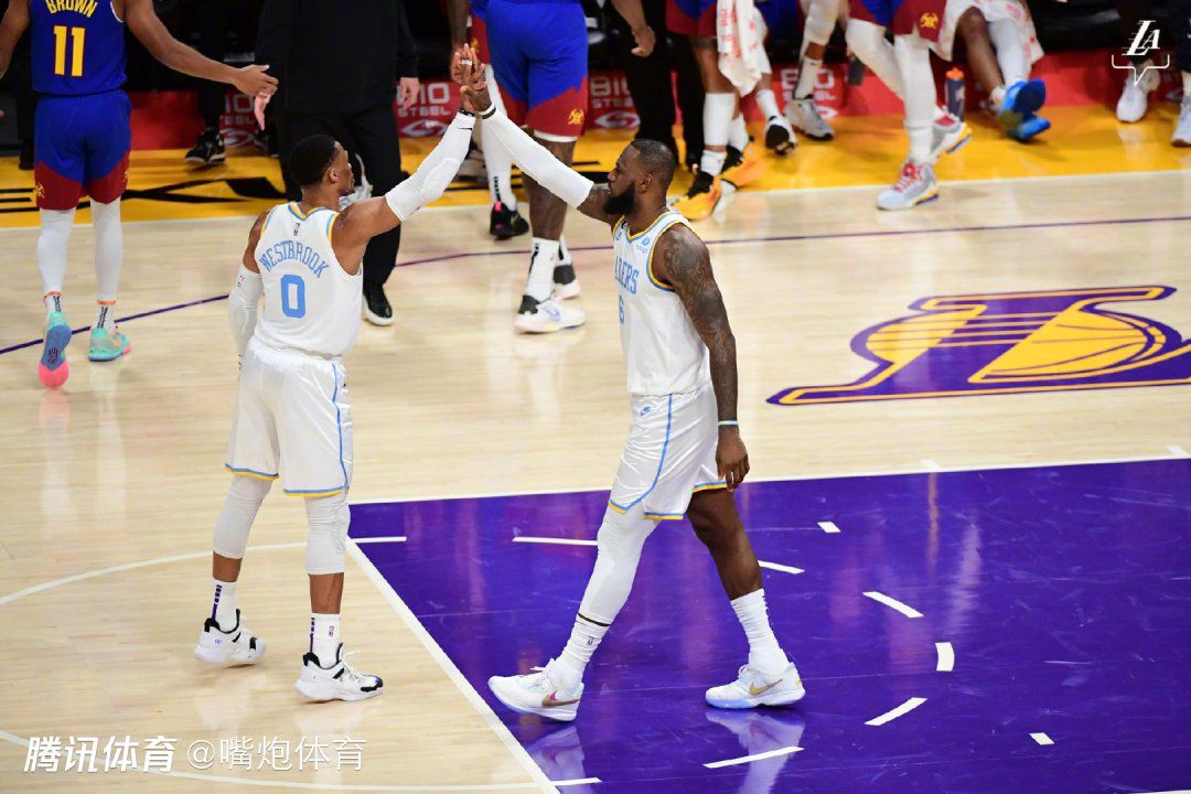 篮球方面NBA今日有多场好戏上演，由于CBA暂停，晚间韩篮甲将成为主流赛事。